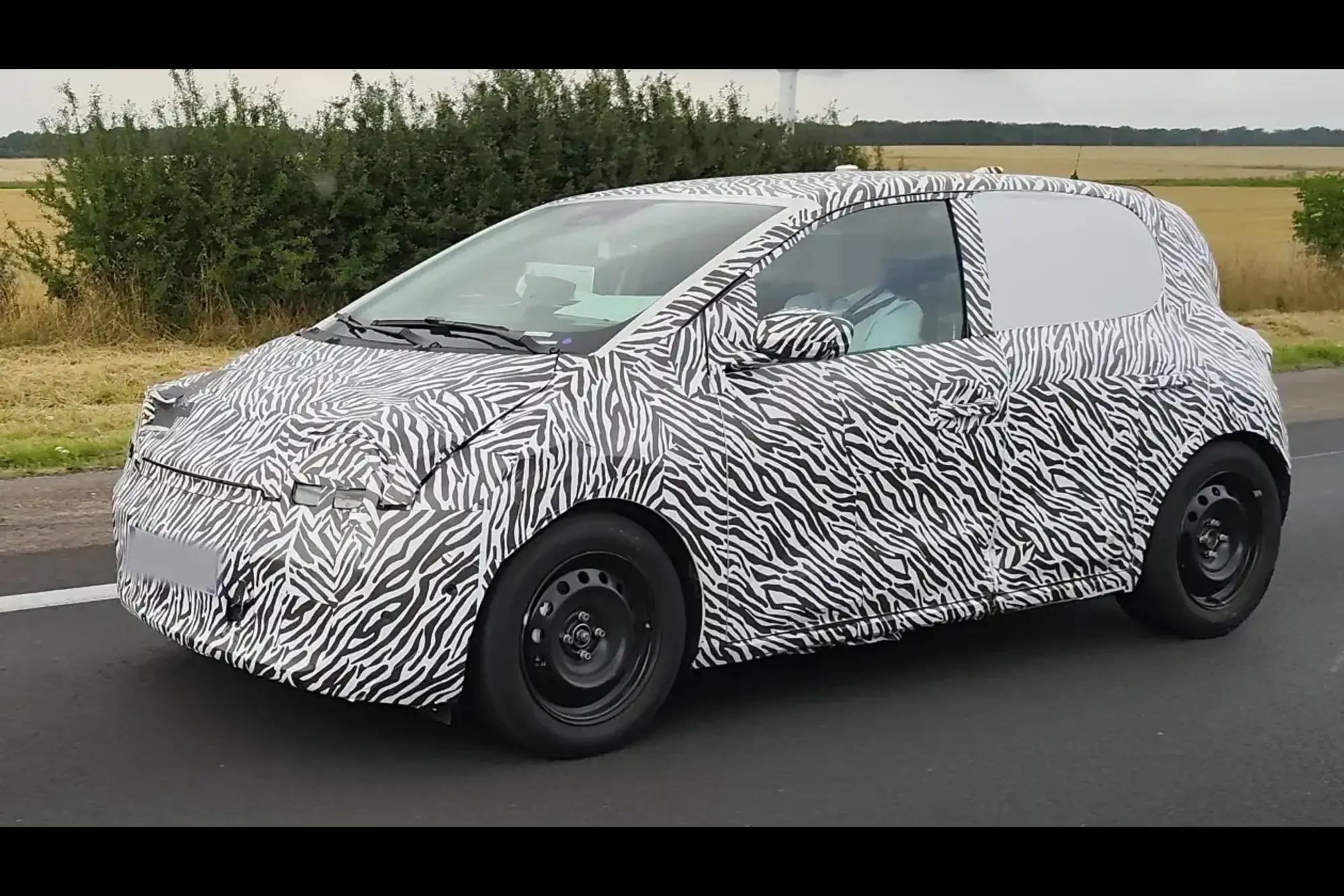 Οι πρώτες φωτογραφίες από το καμουφλαρισμένο Renault Twingo